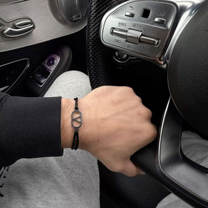 V | BRACELET