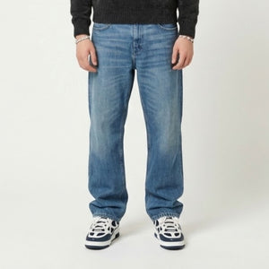 STRAIGHT FIT - JEANS